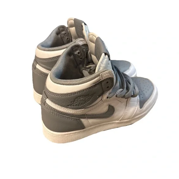 YOUTH Nike Jordan 1's gray/white retro high OG stealth. SIZE 4 -**NO BOX - Picture 2 of 16